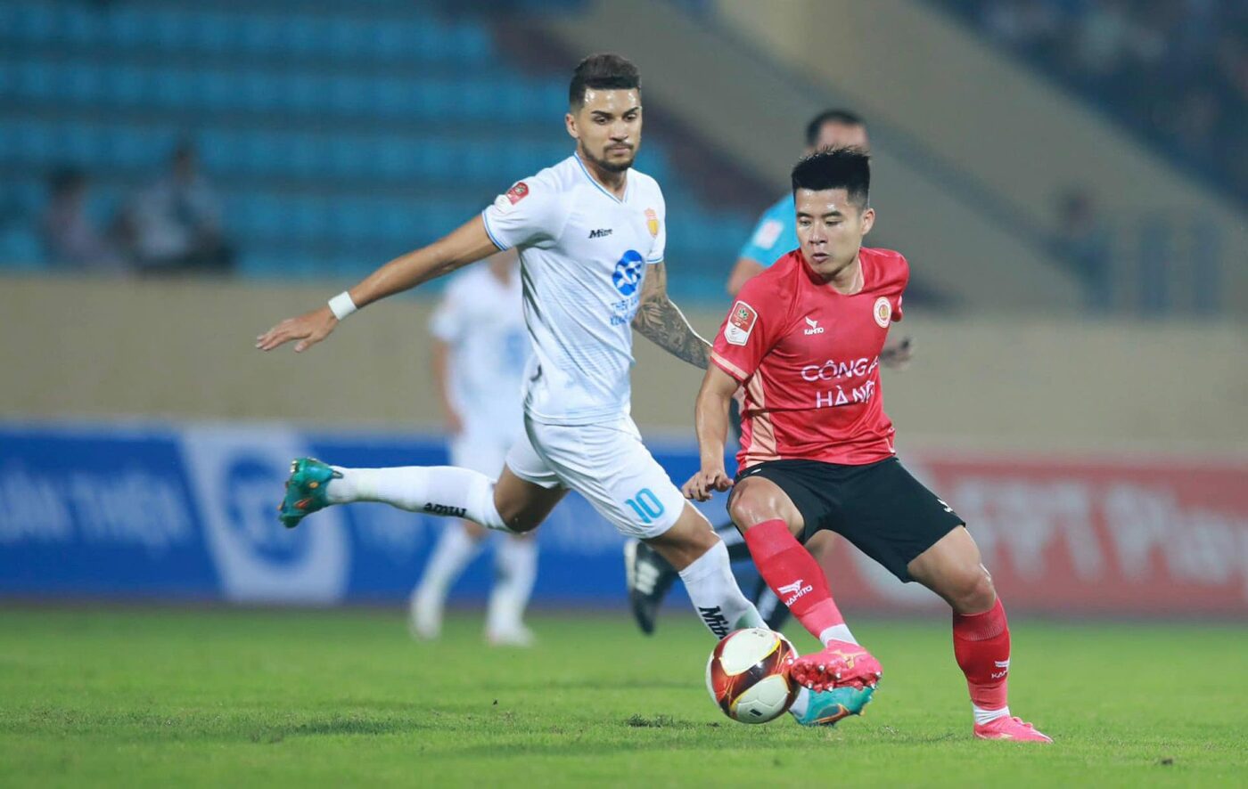 Điều tiếc nuối của cầu thủ thấp nhất tuyển Việt Nam