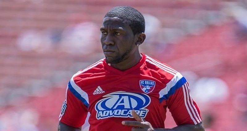 Henry Thomas - cầu thủ xấu trai