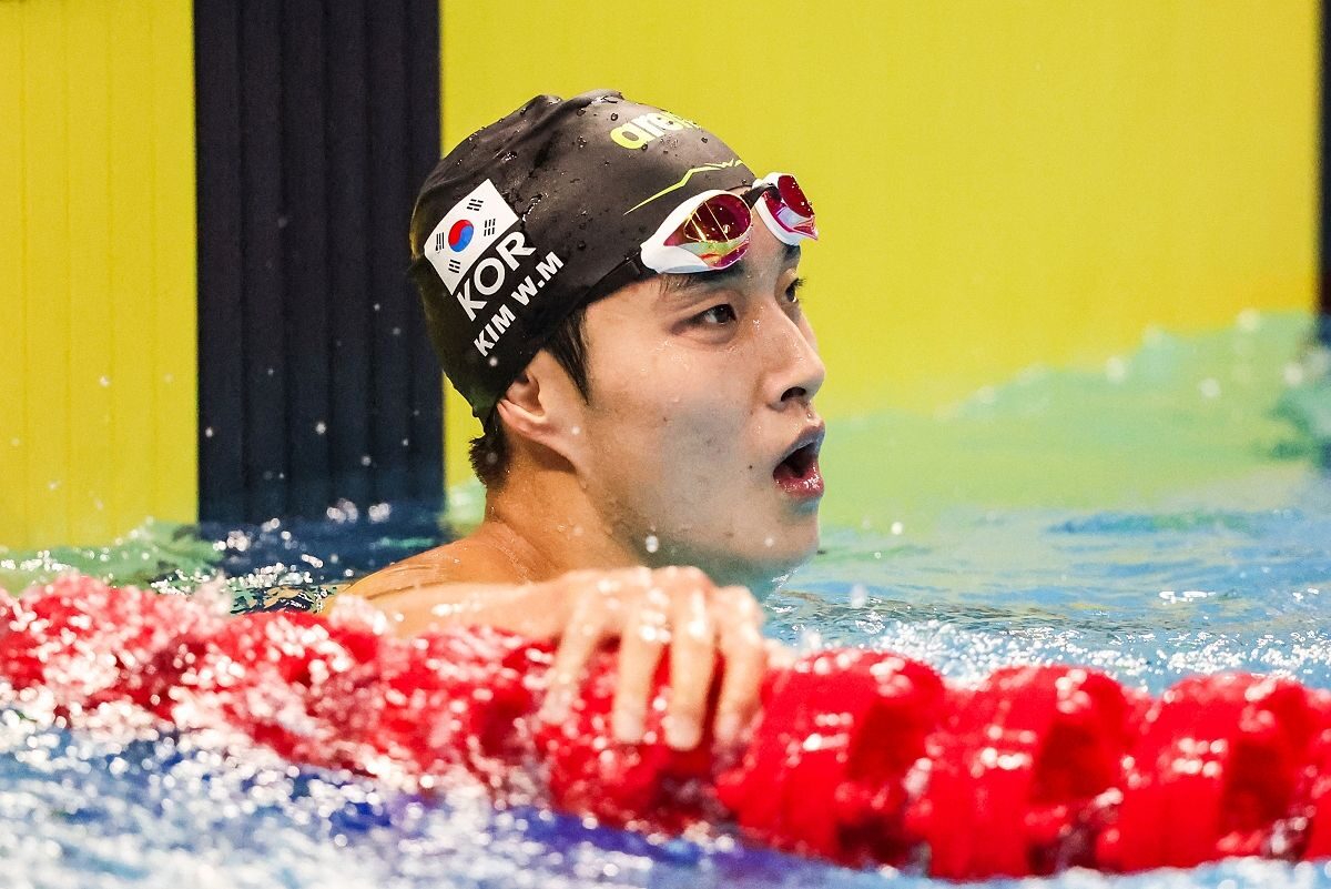 Hu Rentian - Tiền vệ nổi bật của bóng đá Trung Quốc