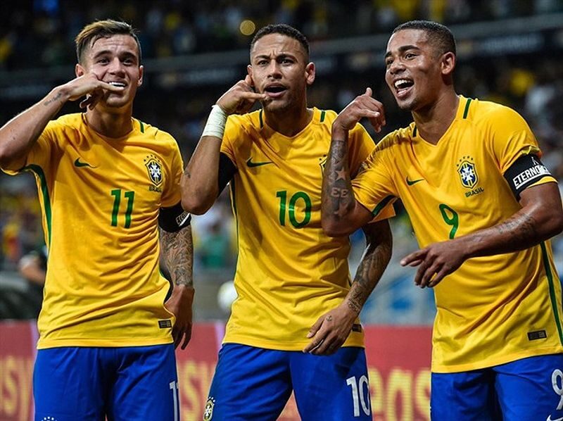 Neymar cùng đội tuyển Brazil