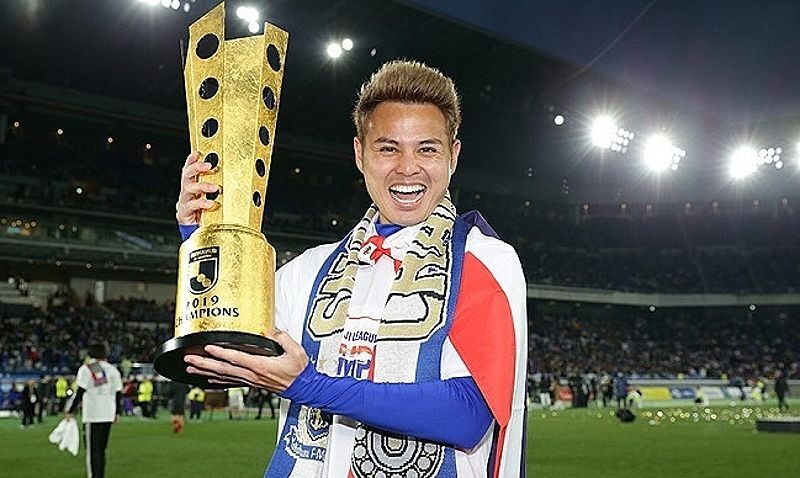 Theerathon Bunmathan - Hậu Vệ Trái Xuất Sắc